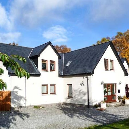 An Torr Villa Newtonmore Exterior photo