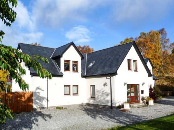 An Torr Villa Newtonmore Exterior photo